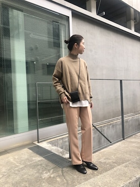 「Omekashi（オメカシ）のアイテム（Tシャツ/カットソー）」を使った、riko ishikawaさん（レディース・158cm）の秋コーディネート