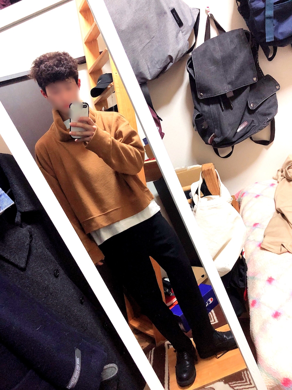 「今日のコーデ、黒、ブラウン、おしゃれさんと繋がりたい、おしゃれ、ファッション、HARE、ハレ、きれいめカジュアル、いいね、save、フォローお願いします🤑」｜「HAREのアイテム（Tシャツ/カットソー、ブラウン系）」を使った、Lynnさん（メンズ・173cm）の春コーディネートの1枚目の写真