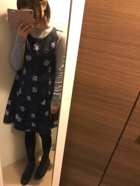 「MAJESTIC LEGON（マジェスティックレゴン）のアイテム（ワンピース、ブルー系）」を使った、みるさん（レディース）の秋コーディネート