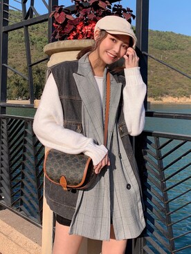 「oversize」｜「アイテム（スウェット）」を使った、claire.suetさん（レディース・158cm）の冬コーディネート