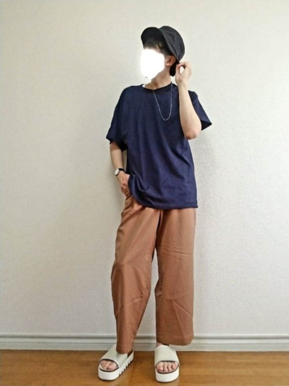「バケットハット、シャツスタイル、ワイドパンツ、サンダル、シンプル、いいね、save、フォローお願いします🤑、オトナカジュアル、おしゃれさんと繋がりたい、ROOPTOKYO、夏コーデ」｜「ALLEGEのアイテム（ハット、ブラック系）」を使った、bouさん（メンズ・176cm）の夏コーディネートの1枚目の写真