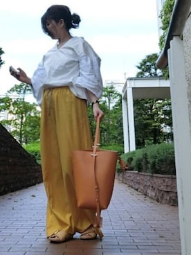 「BEAMS（ビームス）のアイテム（シャツ/ブラウス）」を使った、川上桃子さん（レディース・158cm）の春コーディネート