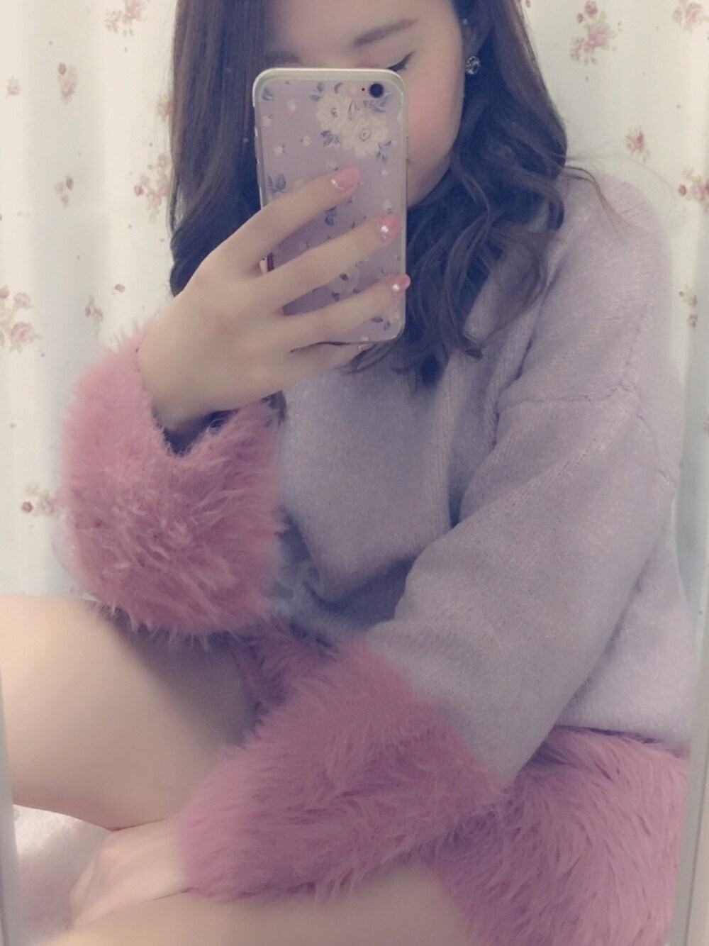 「シャギーニット、ピンク、dazzlin」｜「dazzlinのシャギー切替ニットチュニック（ニット/セーター、ピンク系）」を使った、まりりさん（レディース・153cm）の冬コーディネートの1枚目の写真