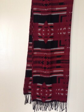 「to blossomのアイテム（ストール/ショール、レッド系）」を使った、IKuMiさん（レディース・150cm）の冬コーディネート