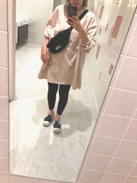 「UNIQLO（ユニクロ）のアイテム（レギンス/スパッツ、ブラック系）」を使った、momさん（レディース・160cm）の秋コーディネート