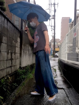 「雨」｜「アイテム（スリッポン）」を使った、としぼうさん（メンズ・166cm）の夏コーディネート