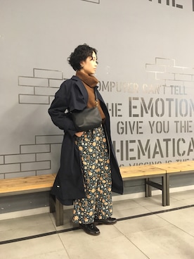 「ゆるニット」｜「アイテム（トレンチコート）」を使った、aikoさん（レディース・158cm）の秋コーディネート