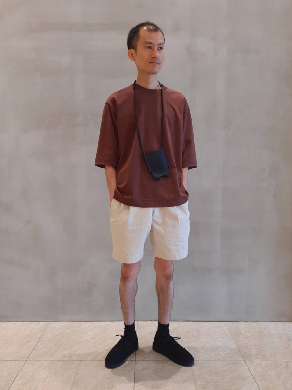 「リラックス、Tシャツ/カットソー、👟バッグ」｜「Clarksの＜Clarks（クラークス）＞【別注】 ロンドン✝（その他シューズ、ブラック系）」を使った、モリタさん（メンズ・172cm）の夏コーディネートの1枚目の写真
