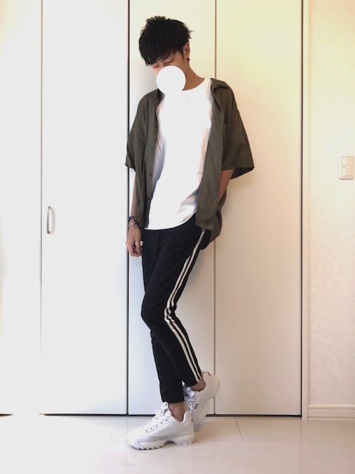 レギュラー 霧深い 若さ Fila スニーカー 黒 コーデ Vestido De Festa Net