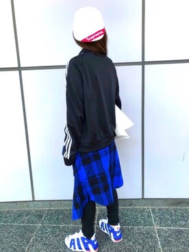 「シュプリーム」｜「アイテム（ジャージ）」を使った、Meeさん（レディース・158cm）の春コーディネート