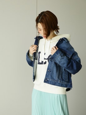 「earth music&ecology（アースミュージックアンドエコロジー）のアイテム（デニムジャケット）」を使った、mizukiさん（レディース・160cm）の冬コーディネート