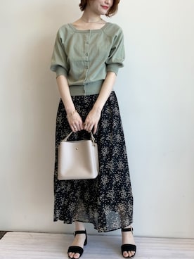 「earth music&ecology（アースミュージックアンドエコロジー）のアイテム」を使った、mizukiさん（レディース・160cm）の春コーディネート