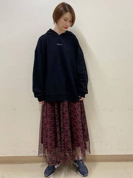 「earth music&ecology（アースミュージックアンドエコロジー）のアイテム（スニーカー）」を使った、mizukiさん（レディース・160cm）の秋コーディネート