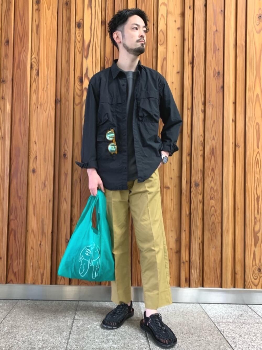 「大人カジュアル、GLR別注スタイル、GLR/ lab、Casual、アウトドア/アスレジャー」｜「green label relaxingの★ [ GLR/ lab ] ガーメントダイ フットボール Tシャツ 7分袖（Tシャツ/カットソー、グリーン系）」を使った、hiraさん（メンズ・176cm）の春コーディネートの1枚目の写真