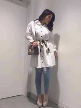 「LIPSERVICE（リップサービス）のアイテム（シャツワンピース）」を使った、辻 みつきさん（レディース・160cm）の春コーディネート