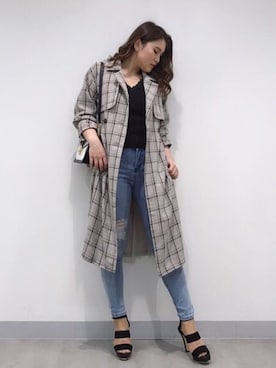 「LIPSERVICE（リップサービス）のアイテム（トレンチコート）」を使った、辻 みつきさん（レディース・160cm）の春コーディネート