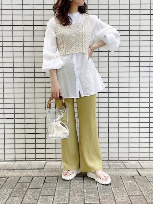 GOLDS♡ビジュー×ゴールドチェーン♡胸元スタッズビジュー♡総レース切替ワンピ GOLDS♡ビジュー×ゴールドチェーン♡胸元スタッズビジュー♡総レース