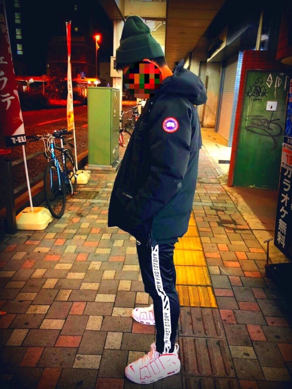 「カナダグーす、モアテン、マイファス、冬コーデ、Myfirststory、CANADA GOOSE、moreuptempo」｜「CANADA GOOSEのアイテム（ジャケット/アウター、ブラック系）」を使った、研二夫さん（メンズ・175cm）の秋コーディネートの1枚目の写真