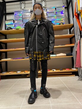 「Danke schon」｜「アイテム（ライダースジャケット）」を使った、佐藤友則さん（メンズ・165cm）の秋コーディネート
