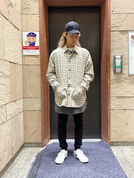 「DANKE SCHON（ダンケシェーン）のアイテム（スウェットパンツ）」を使った、佐藤友則さん（メンズ・165cm）の春コーディネート