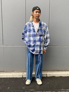 「A4A（エーフォーエー）のA4A/エーフォーエー/ブリーチ加工切り替えネルシャツ（シャツ/ブラウス、ブルー系）」を使った、佐藤友則さん（メンズ・165cm）の秋コーディネート