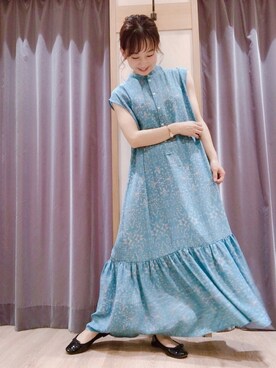 単色ボタニカル柄マキシワンピースを使った人気ファッションコーディネート Wear