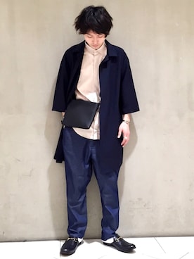 「スリッパ」｜「アイテム（トレンチコート）」を使った、イリザワさん（メンズ・170cm）の春コーディネート