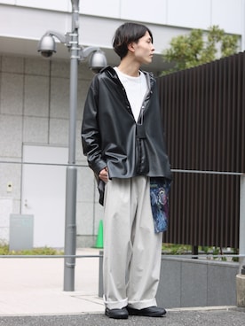 「白パンツコーデ」｜「アイテム（ジャケット/アウター）」を使った、イリザワさん（メンズ・170cm）の春コーディネート