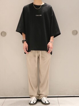 「クルニ」｜「アイテム（スラックス）」を使った、イリザワさん（メンズ・170cm）の春コーディネート