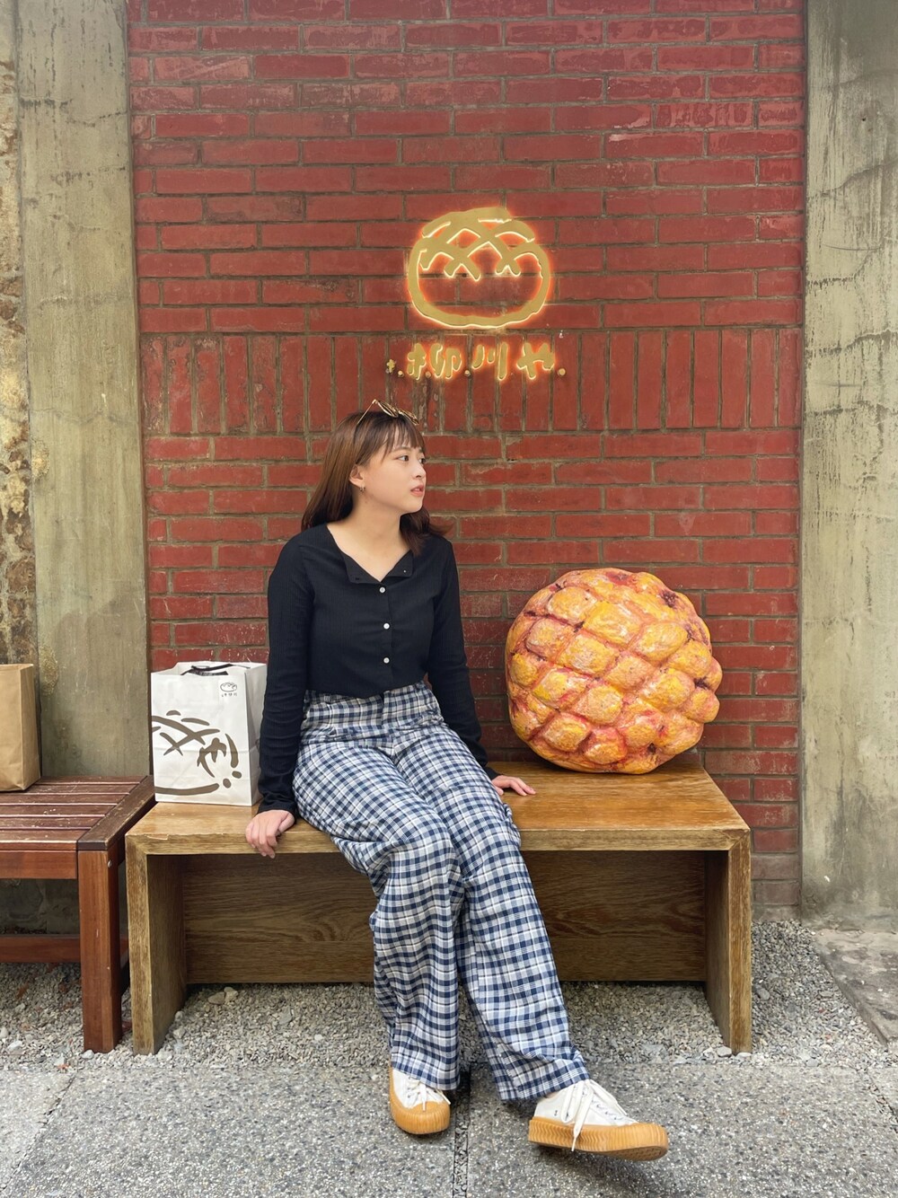「台中、ootd、墨鏡」｜「EXCELSIORのアイテム（その他シューズ、ホワイト系）」を使った、♡Billie-yuyu♡さん（レディース・159cm）の秋コーディネートの1枚目の写真