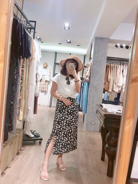 「travel」｜「アイテム（スカート）」を使った、QUEEN SHOPさん（レディース・156cm）の夏コーディネート