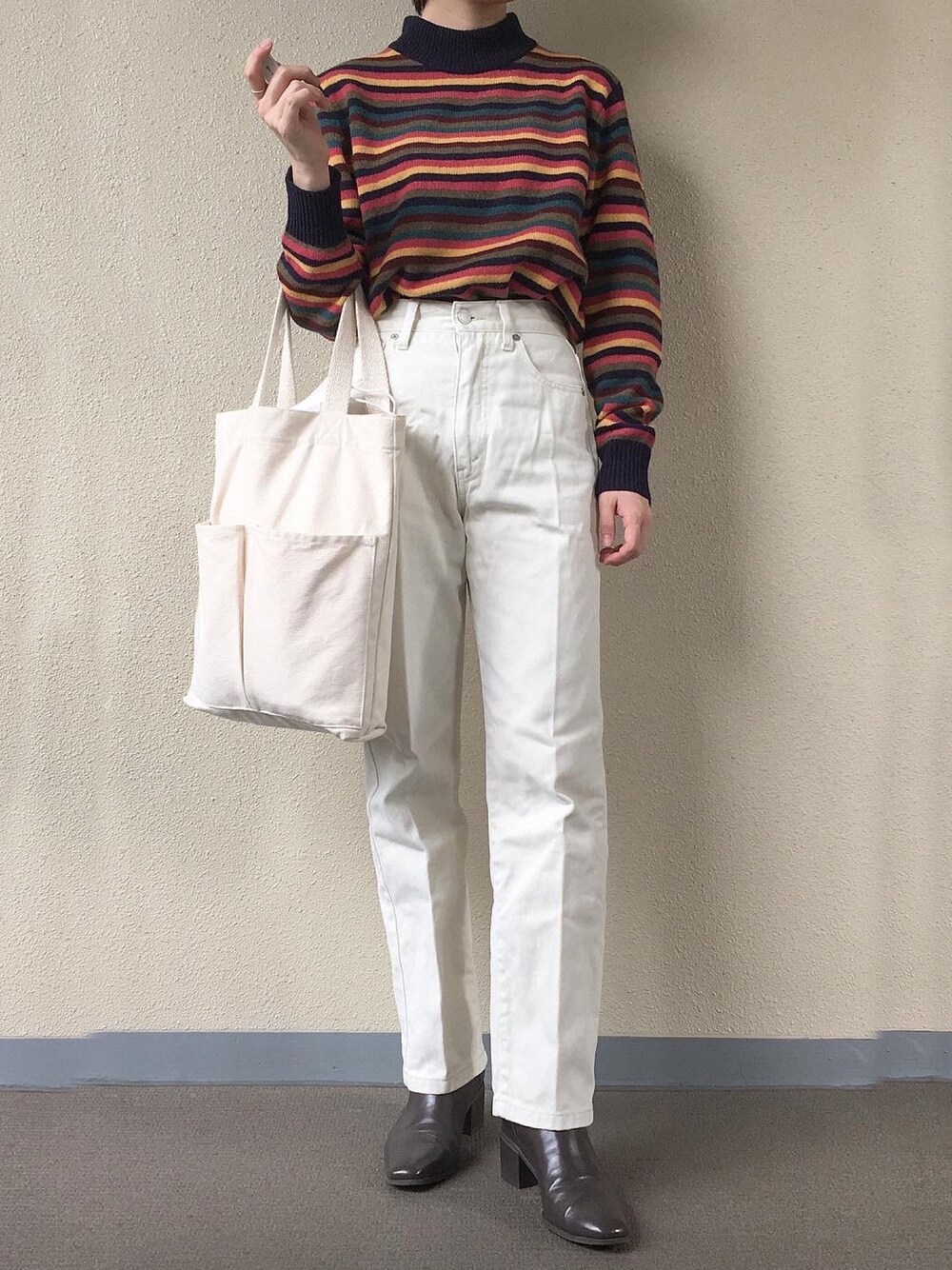 「ボーダー、ボーダートップス、JWANDERSON、UNIQLO、カジュアル、ホワイトデニム、ボーダーニット、ootd、おしゃれさんと繋がりたい」｜「UNIQLOのアイテム（ニット/セーター、その他）」を使った、tororoさん（レディース・155cm）の秋コーディネートの1枚目の写真