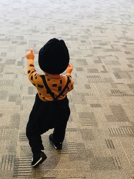 「HOGAN（ホーガン）のアイテム」を使った、rioᐝさん（キッズ・80cm）の秋コーディネート