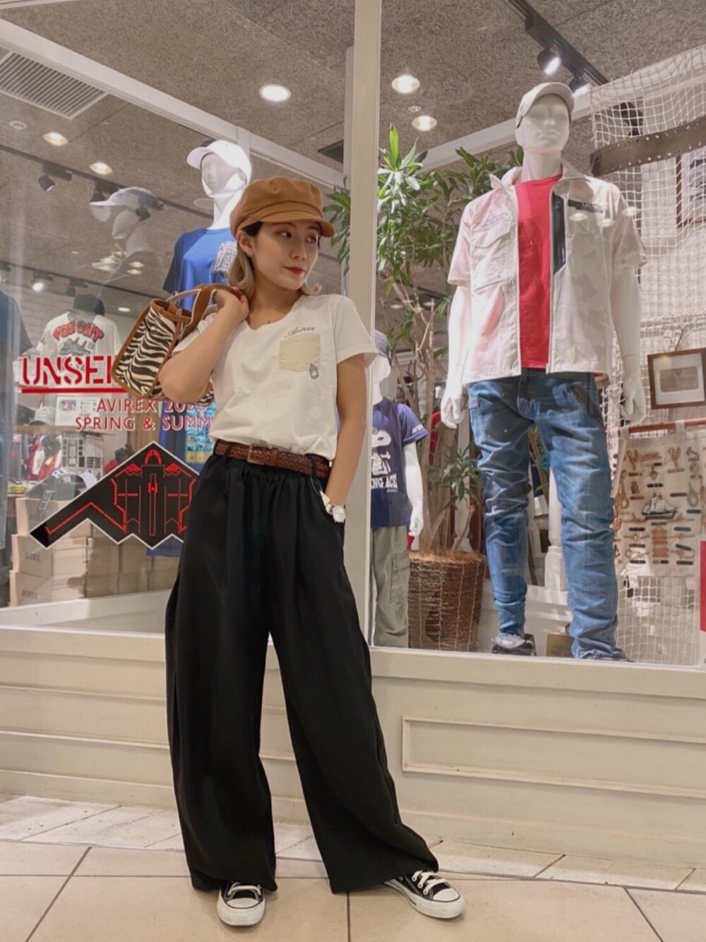 「ミリタリー、カジュアル、AVIREX、ラフ、大人コーデ、コーディネート、ラクチンコーデ、coordinate、AVIREXBelle、ファッションの力を信じよう」｜「AVIREXのバックポケット ティーシャツ/ BACK POCKET T-SHIRT（Tシャツ/カットソー、ホワイト系）」を使った、M7さん（レディース・155cm）の夏コーディネートの1枚目の写真