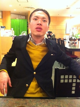 「TOMMY HILFIGER（トミーヒルフィガー）のアイテム（テーラードジャケット）」を使った、成ノ助さん（メンズ・173cm）の春コーディネート