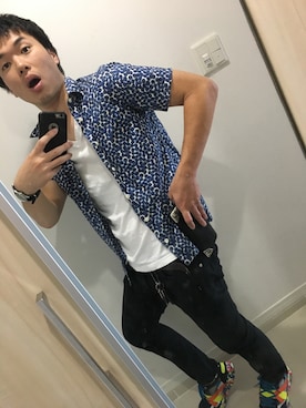 「DOLCE&GABBANA（ドルチェアンドガッバーナ）のアイテム（スニーカー）」を使った、成ノ助さん（メンズ・173cm）の夏コーディネート