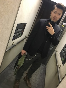 「TOMMY HILFIGER（トミーヒルフィガー）のアイテム（テーラードジャケット）」を使った、成ノ助さん（メンズ・173cm）の冬コーディネート