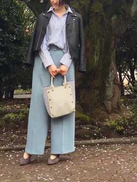 「Via Repubblica（ヴィアリパブリカ）のアイテム（トートバッグ、ホワイト系）」を使った、Hana.さん（レディース・157cm）の春コーディネート