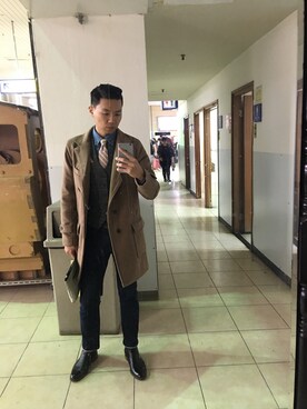 「アイテム（ネクタイ、レッド系）」を使った、C_C_Cさん（メンズ・180cm）の冬コーディネート