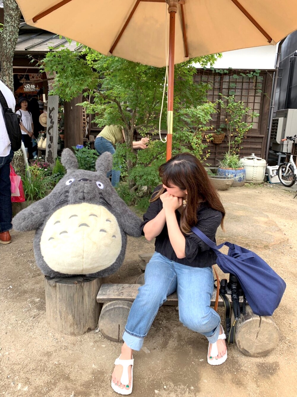 「夏コーデ、湯布院、すほスポット、EXO、スホ、suho、トトロ、どんぐり共和国」｜「BIRKENSTOCKのGIZEH/ギゼ EVA (UNISEX)（サンダル、ホワイト系）」を使った、もえぴーさん（レディース・160cm）の夏コーディネートの1枚目の写真
