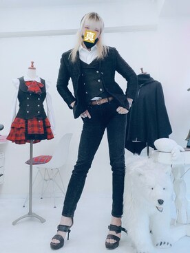 真島茜さんのコーディネート