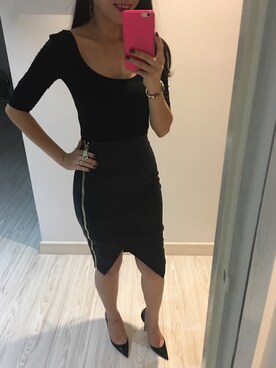 「Christian Louboutin（クリスチャンルブタン）のアイテム（ドレスシューズ）」を使った、Ashlee さん（レディース・165cm）の秋コーディネート