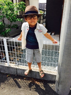 「abcd（ナシ）のアイテム（帽子）」を使った、emi_mitoさん（キッズ・110cm）の夏コーディネート
