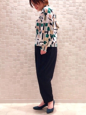 「アイテム（アクセサリー、グリーン系）」を使った、enchanted 博多マルイさん（レディース・158cm）の秋コーディネート