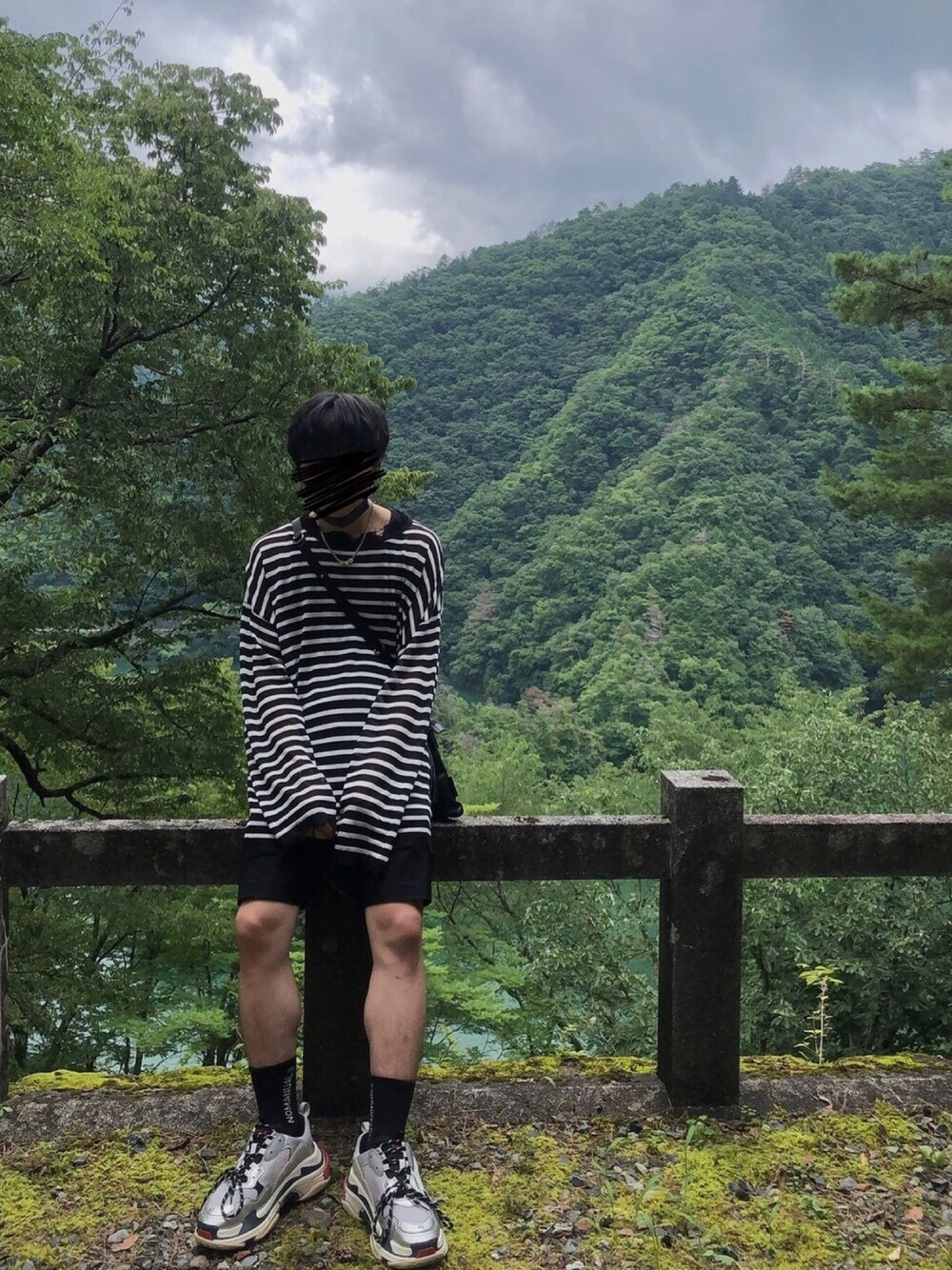 「夏、BALENCIAGA、triples、HARE、openthedoor、ootd」｜「HAREのウエストシボリショーツ(HARE)（その他パンツ、ブラック系）」を使った、naoさん（メンズ・172cm）の夏コーディネートの1枚目の写真
