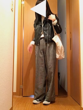 「オールスター」｜「アイテム（ライダースジャケット）」を使った、Kanaさん（レディース・160cm）の冬コーディネート
