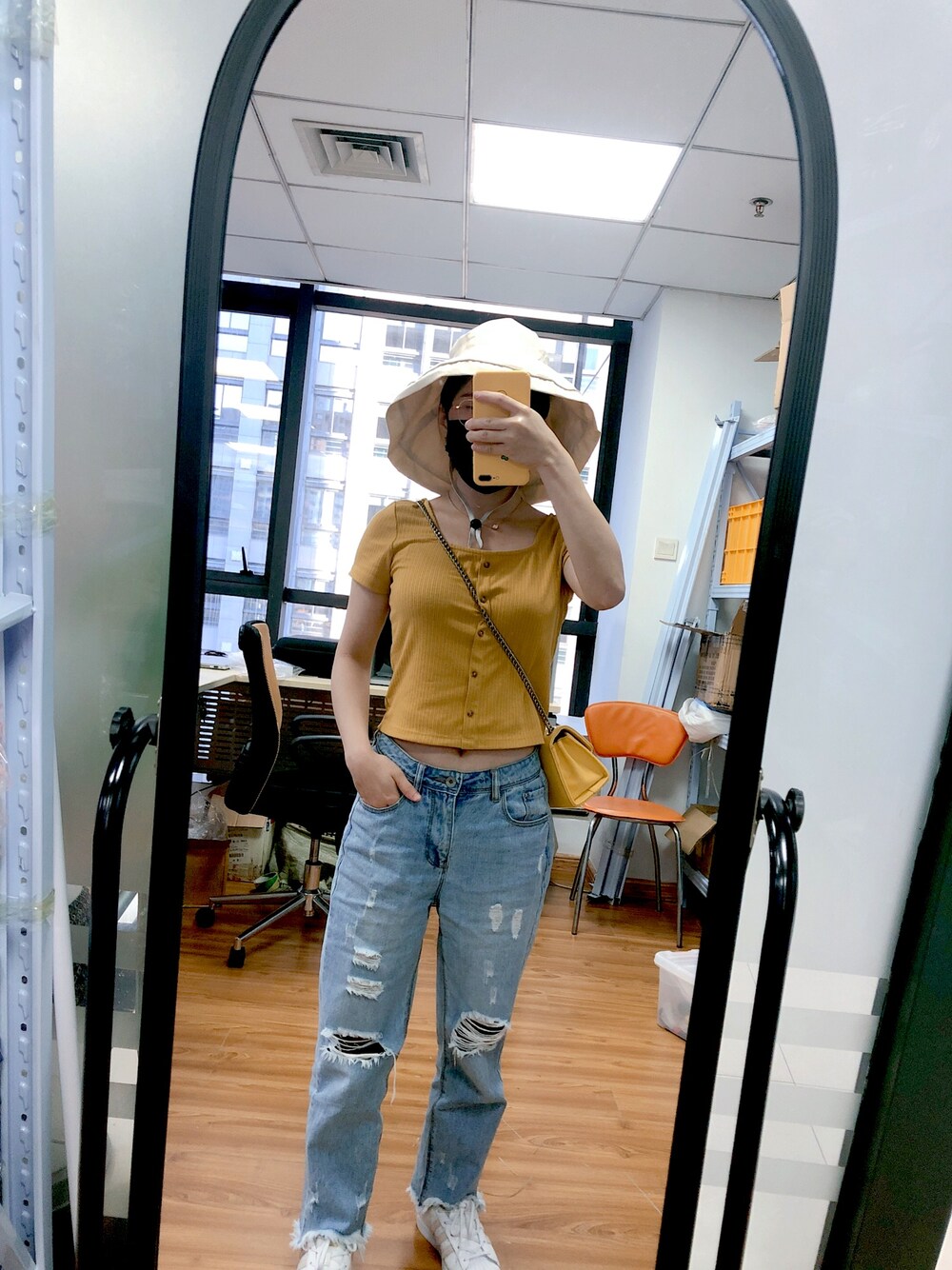 「渔夫帽、夏」｜「ONLYのアイテム（デニムパンツ、ブルー系）」を使った、皮卡丘丘さん（レディース・155cm）の夏コーディネートの1枚目の写真
