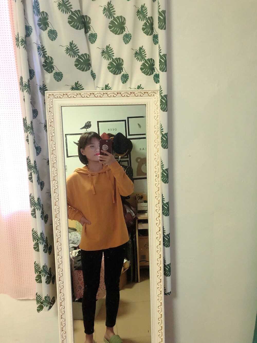 「ootd、休闲」｜「H&Mのアイテム（パーカー、イエロー系）」を使った、皮卡丘丘さん（レディース・155cm）の冬コーディネートの1枚目の写真
