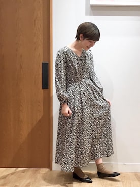 「coenスタッフスタイリング」｜「アイテム（パンプス）」を使った、coen まつもとさん（レディース・163cm）の春コーディネート