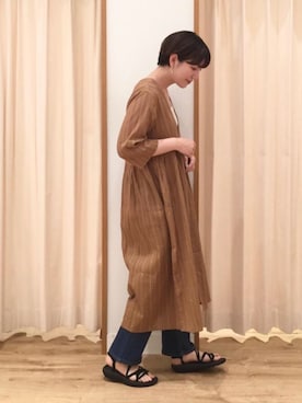 「coen（コーエン）のアイテム（カーディガン/ボレロ）」を使った、coen まつもとさん（レディース・163cm）の夏コーディネート